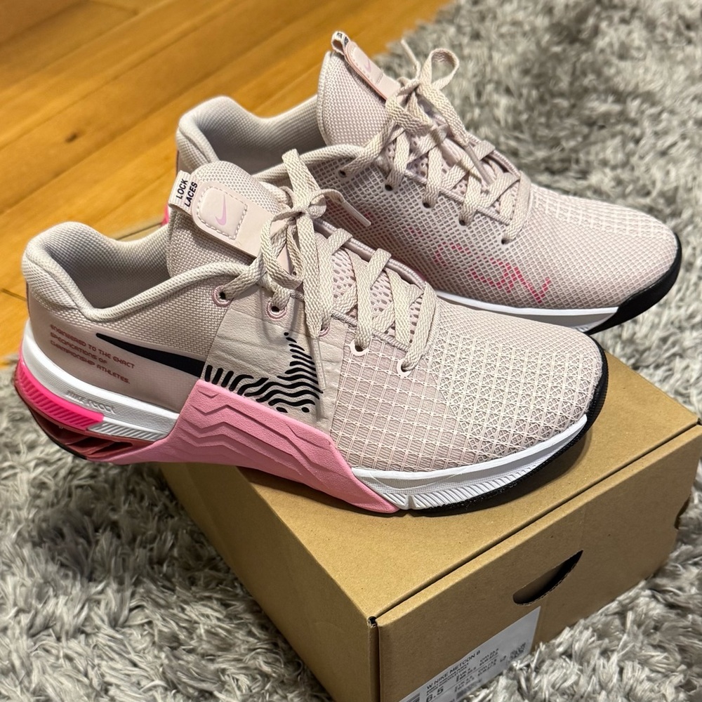 🚫SOLD🚫Nike Metcon 8 - Women’s size 6.5